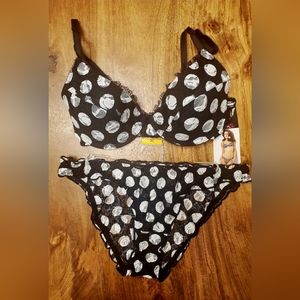 Ladies Bra and Panty set by Smart &Sexy 36 C